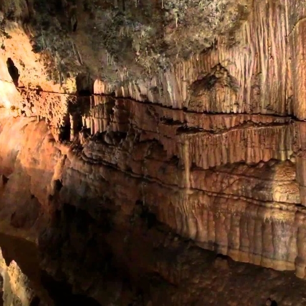 Grottes de Limousis